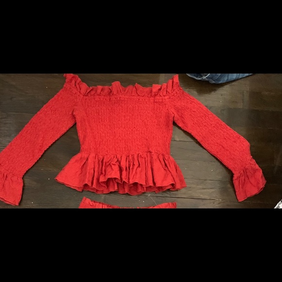 Two piece set - Picture 2 of 4